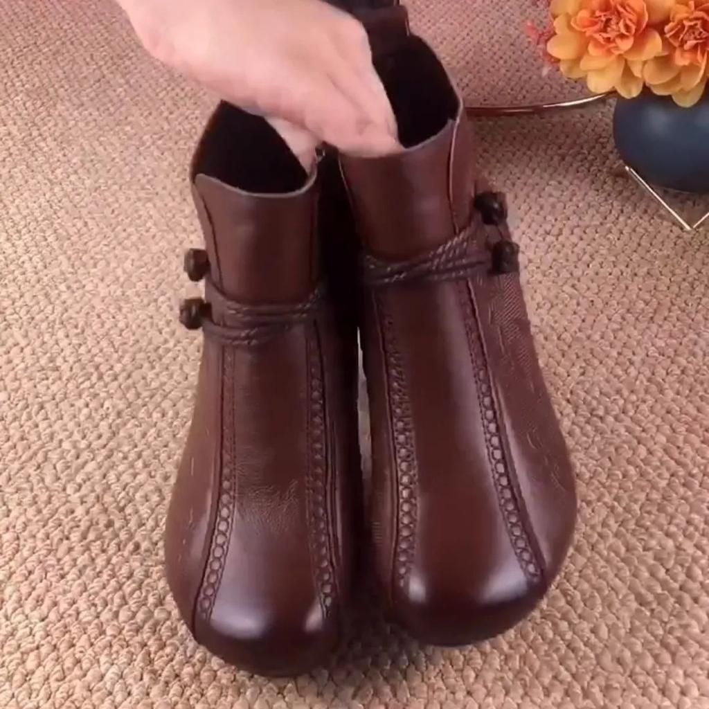 Retro Mother Soft-soled Short Boots Women's Autumn and Winter Soft Leather Boots 2025 New Middle-aged and Elderly Middle-heeled Velvet Leather Shoes