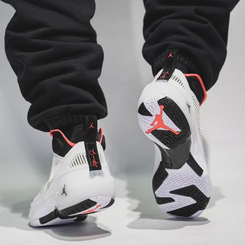 Air Jordan 37 GS Siren Red DD7421-100