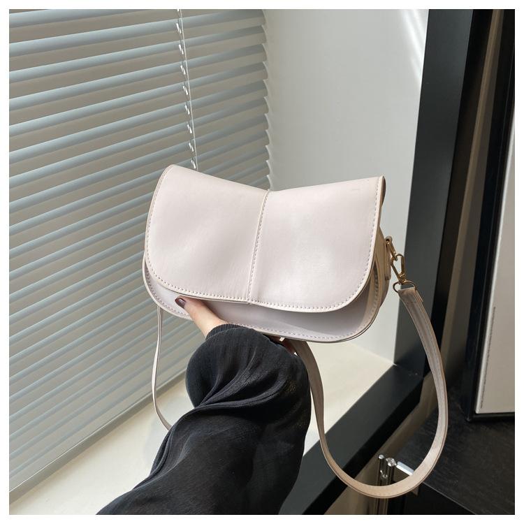 Retro Small Bag Women's 2024 New Trendy Solid Color Shoulder Messenger Bag Simple and Versatile High-end Underarm Bag