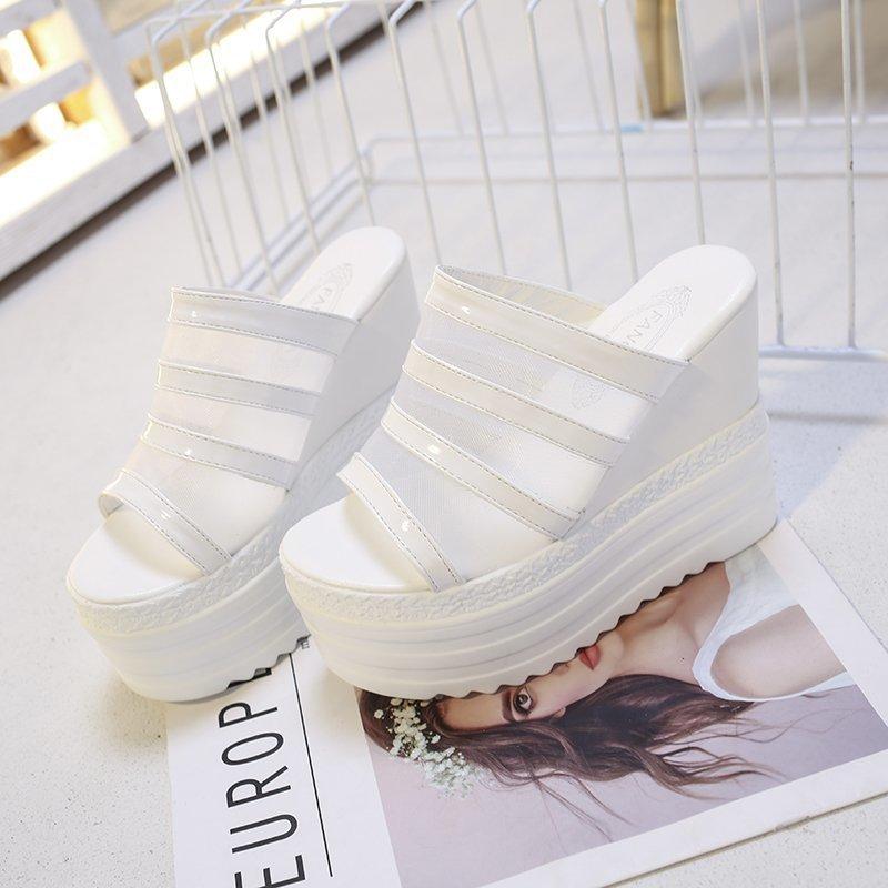 Модные летние тапочки 2024 года с внутренней высокой подошвой на танкетке с очень высоким каблуком 12 см, водонепроницаемая платформа с рисунком «рыбий рот», модные сетчатые сандалии, тапочки Tide