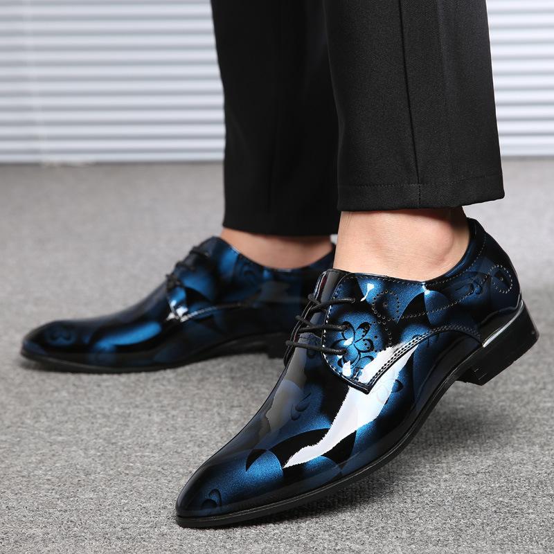 Fashion Luxury Men Oxford Shoes Retro Floral Pattern Men Dress Shoes Fashion Lace-Up Flats High Quality Business Men Party Wedding Shoes
