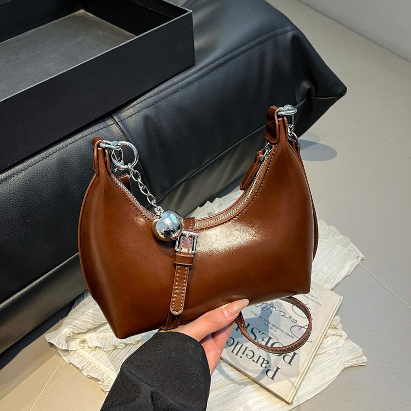 Сумка большой вместимости женская осенне-зимняя универсальная 2025 новая повседневная на плечо мессенджер корейская версия популярная дорожная сумка-пельмень