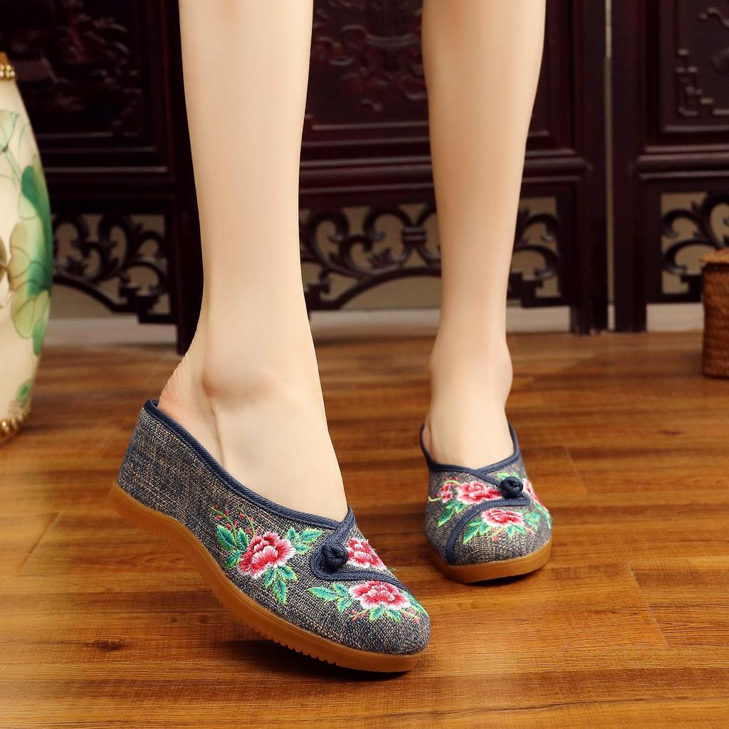 Элегантные вышитые холщовые тапочки 2020 года с льняным каблуком-танкеткой