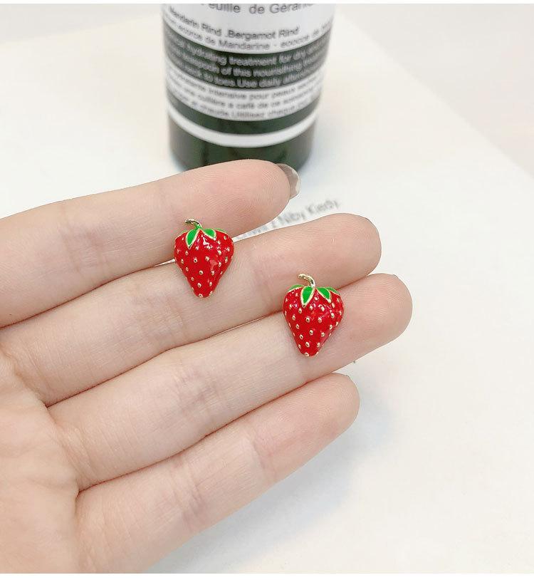 Acrylic Strawberry Earrings Street Shooting Net Red Wild Small Cute Red Strawberry Fruit Earrings Women