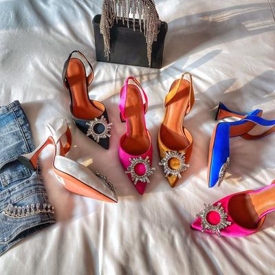 Европейские и американские летние новые женские туфли на высоком каблуке с острым носком, босоножки на каблуке с пряжкой и закрытым носком, босоножки на каблуке с чашкой вина