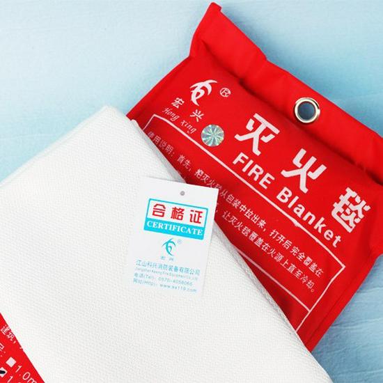 Огнестойкое сварочное одеяло 1x1 метр - Огнестойкая ткань из стекловолокна для пожарной безопасности и защиты от дыма