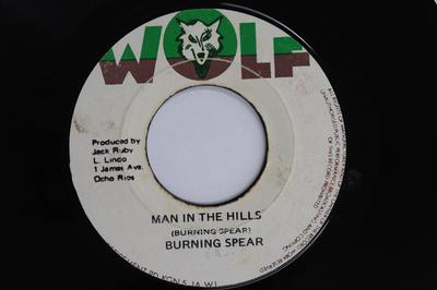 7-дюймовая пластинка BURNING SPEAR - Man In The Hills none Wolf 1976 Ямайка Регги, Ска и Даб Б/у
