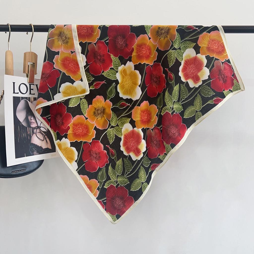 2024 New Fashionable Versatile Silk Scarf 68 Cm Printed Sunscreen Decorative Small Square Scarf Velvet Texture Scarf