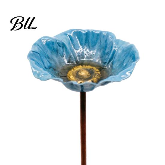 Bee Watering Station Metal Flower Yard Stake Handmade Ground Insert Bird Butterfly Water Bath Feeder Drinking Bowl Outdoor Decor for Garden Lawn