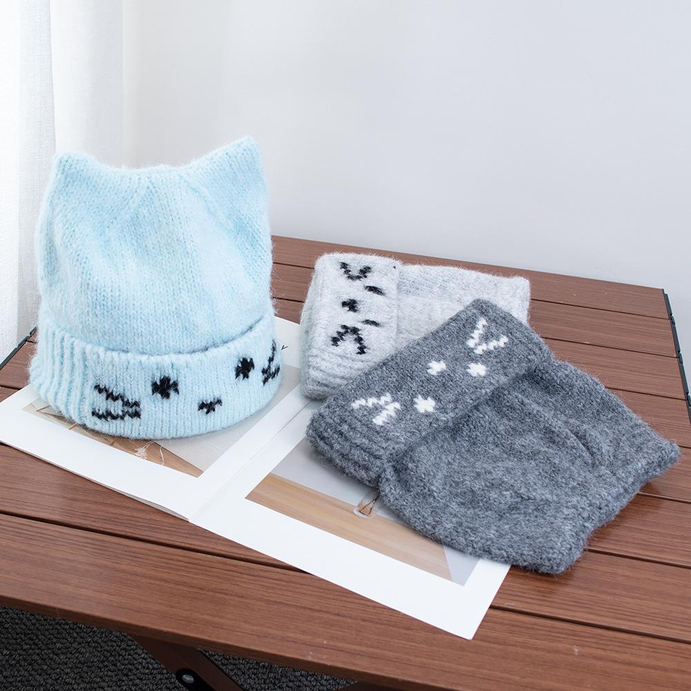 Cute cat ear knitted hat women's autumn and winter velvet feels warm, ear protection shows the face, small wool hat is versatile and warm