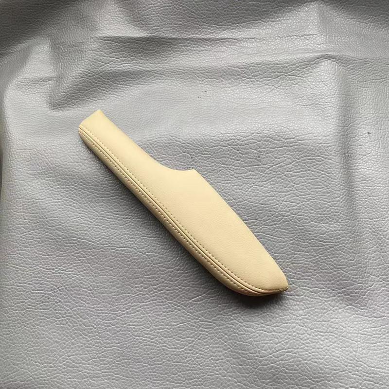 Civic Восьмого поколения (06-11) Декоративная накладка подлокотника двери - Черно-бежевая кожа