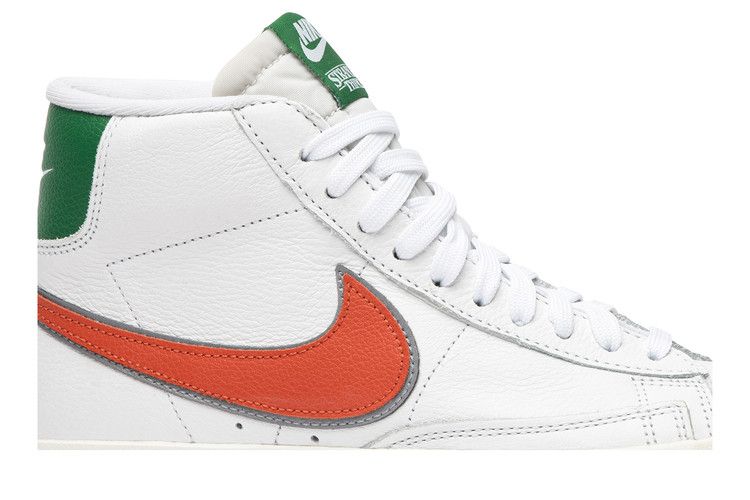 Nike Blazer Mid Stranger Things Hawkins High School