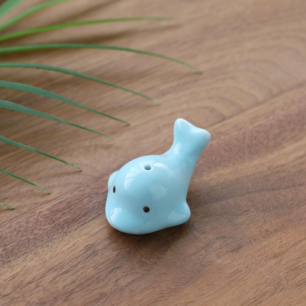 1Pcs Cute Small Whale Incense Burner, Whale Shape Incense Stand Holder Ceramic Incense Burner Stick Rack DIY Home Decoration