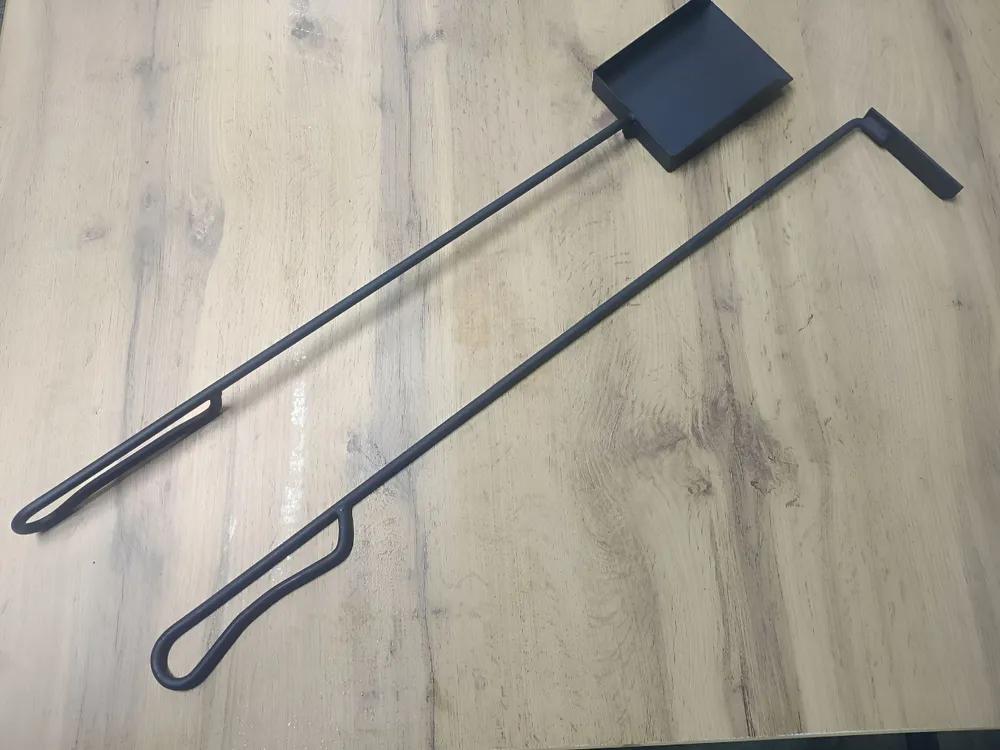 Brush and shovel for barbecue,stoves and fireplaces.2 pcs set, steel, black color.