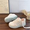 2025 осень новые дышащие универсальные маленькие белые туфли для женщин ins тренд студенческие на плоской подошве повседневные спортивные туфли для моральной подготовки для женщин