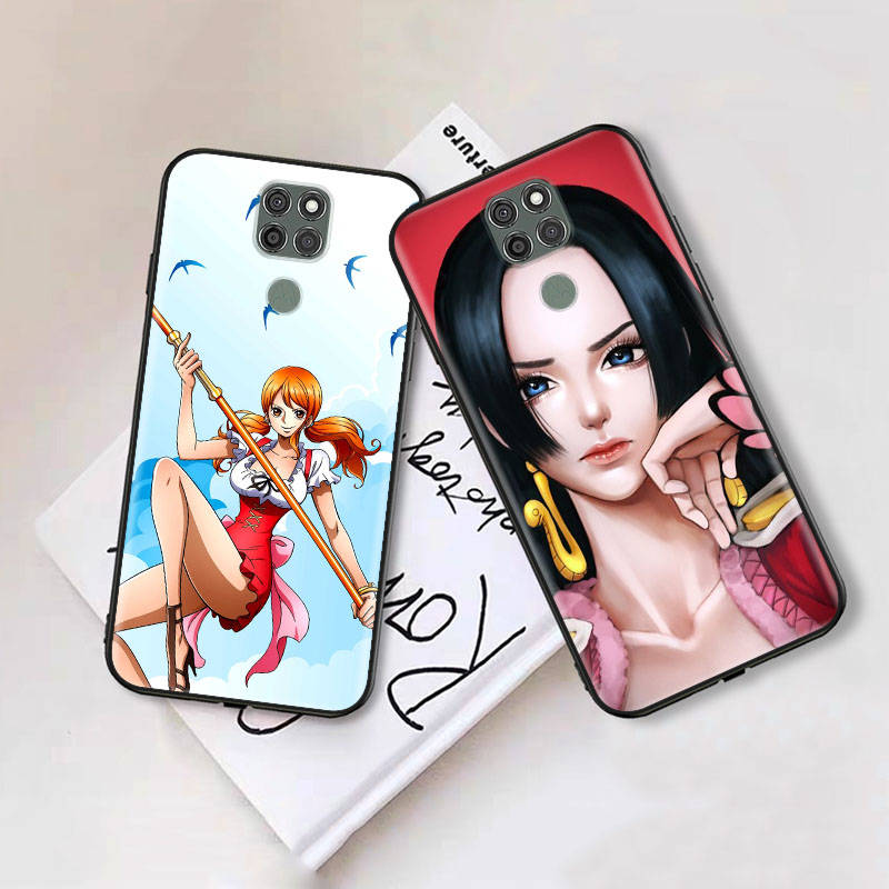 Черный чехол для Xiaomi Poco X6 X4 M5 M6 F5 F6 C65 C55 C50 C51 C40 Pro Redmi 14C A3X 13C 12C 11T 10A 9C Note 7 6 8A Plus W-74 One Piece Nami Hancock