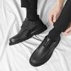 Модные классические черные универсальные мужские туфли на толстой подошве в корейском стиле для офиса, вечеринки, отдыха на природе, прогулок, мужские нескользящие туфли