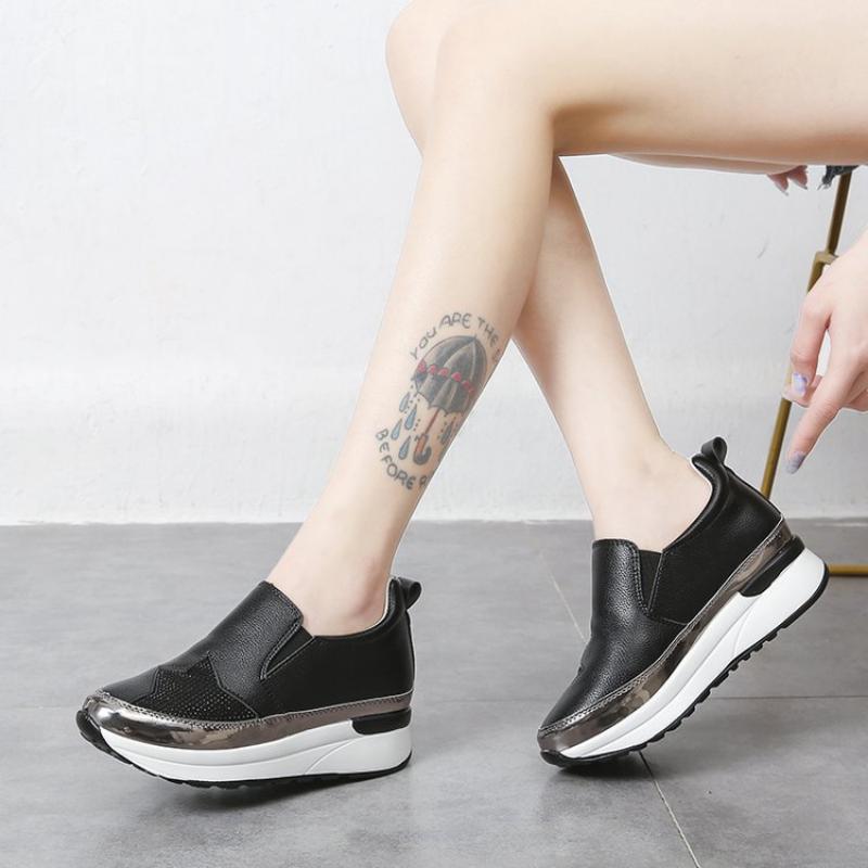 Модные женские туфли с закрытым носком, повседневные туфли с высокой посадкой и подошвой-маффин, женские туфли на танкетке большого размера 43