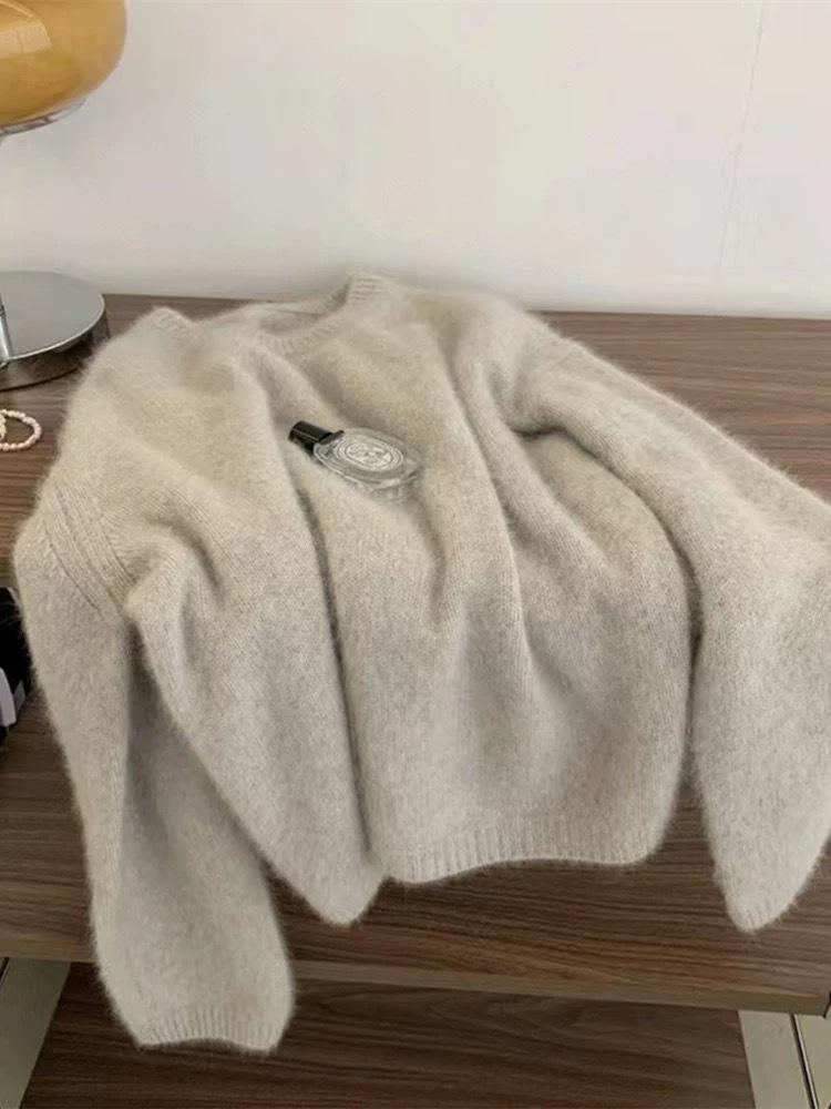Women's Cozy Japanese-Style Pullover Sweater - Soft, Loose Knit for Autumn and Winter