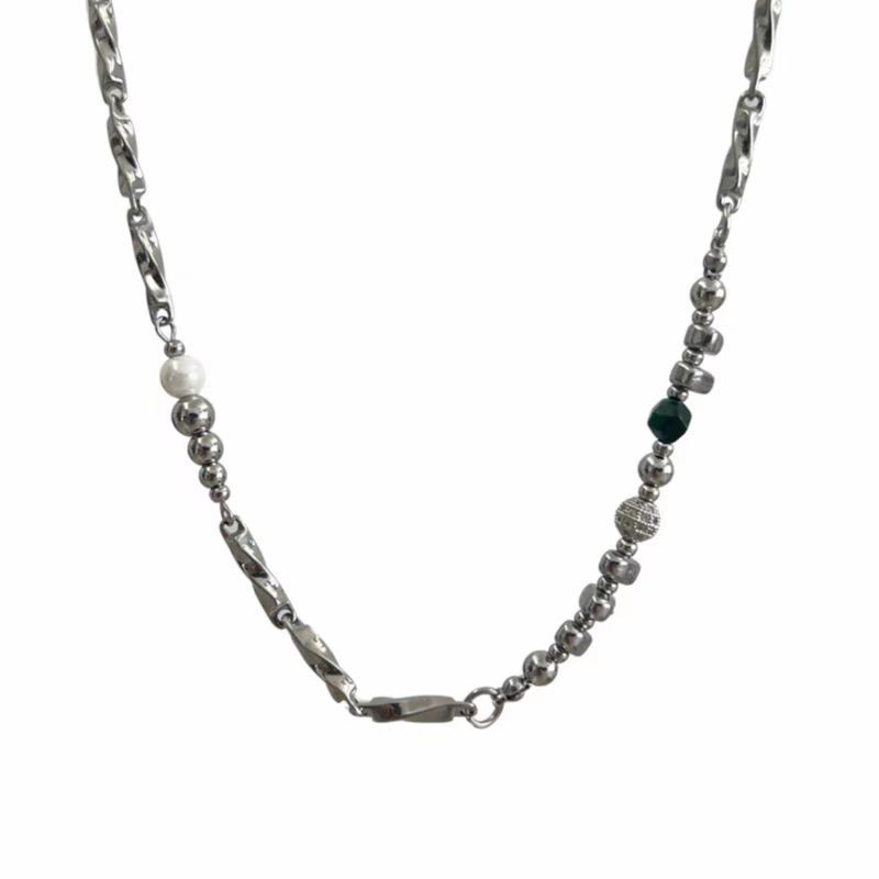 Titanium Steel Mobius Spliced Broken Silver Necklace for Men, Simple and High-End Feel, Versatile and Non-Fading, Autumn and Winter Sweater Chain
