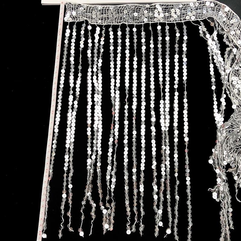 Отделка сценического костюма кружевом с пайетками и кисточками 40 см, 5,9 метра