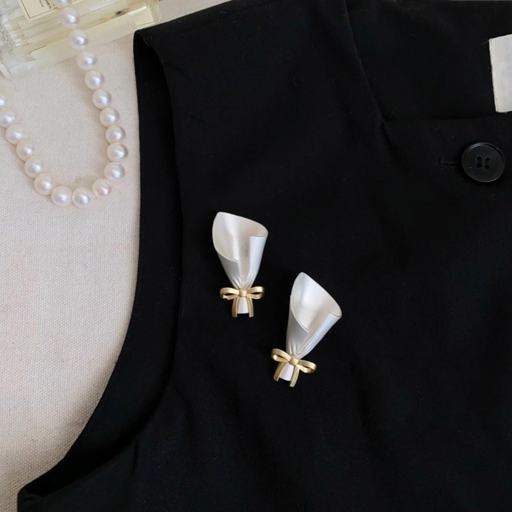 DIY Wearable Flower Brooches Mini Artful Flower Vase Brooch Birthday Celebration