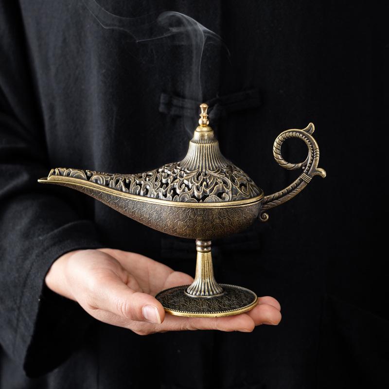 Aladdin's Lamp Incense Burner - Retro Cloud Pattern, Agarwood, Sandalwood, Indoor Ornament.
