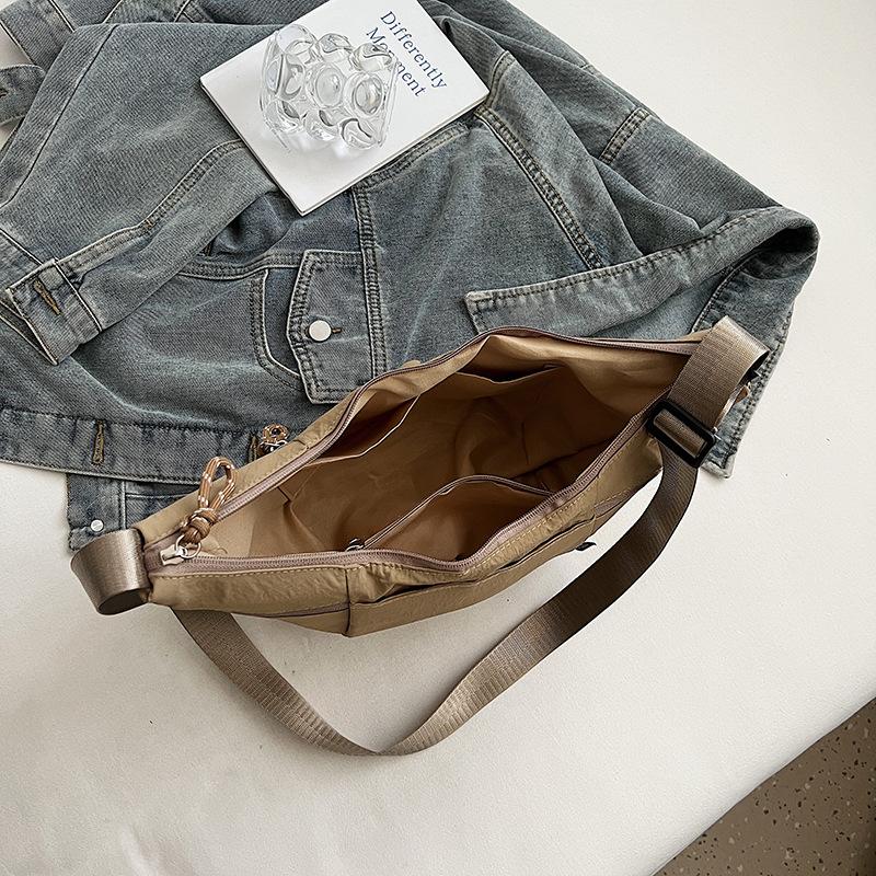 Small Bag Women's Cloth Bag 2025 New Korean Version One-shoulder Messenger Bag Casual Solid Color Foreign Style Women's Texture Dumpling Bag