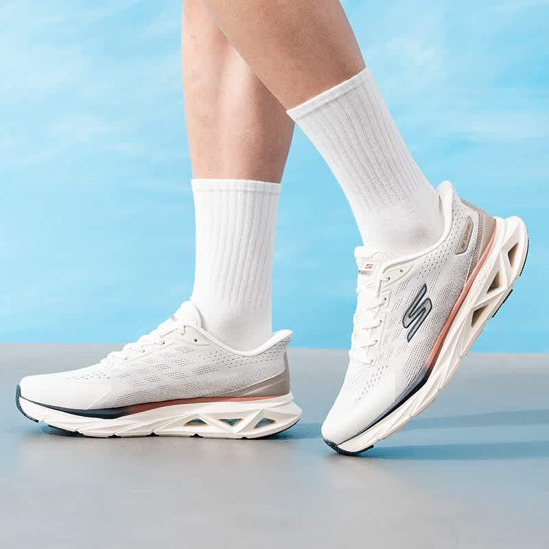 Skechers Мужские беговые кроссовки GO'7/24 221040-NAT