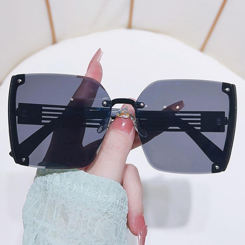 Корейские Солнцезащитные Очки Большие Квадратные Градиентные Солнцезащитные Очки для Женщин Мужчин Модные Безободковые Солнцезащитные Очки