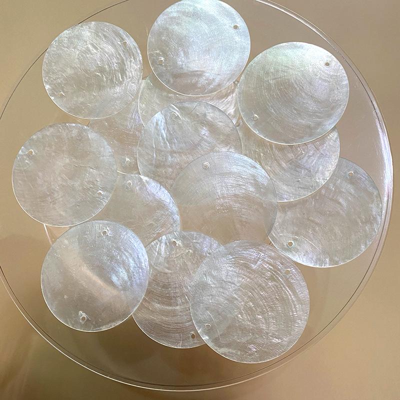 100 шт. круглые 5 см с 2 отверстиями DIY для колокольчиков для дома, украшения для дома, изготовление натуральных ракушек, ракушек Capiz