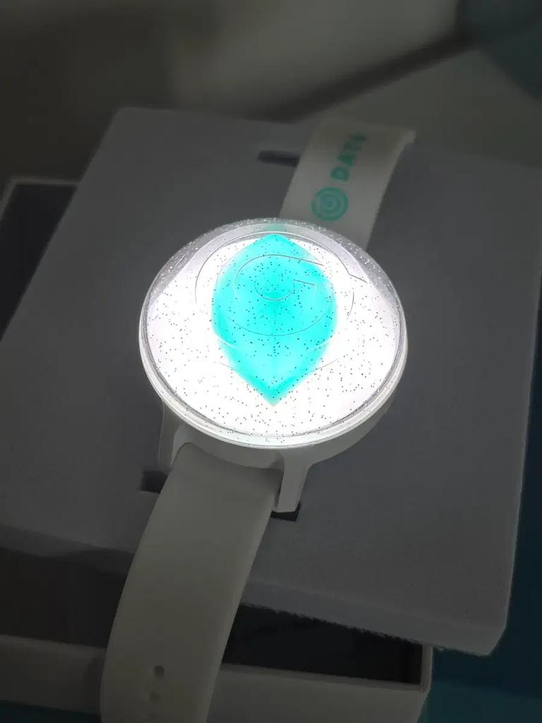 DAY6 Made Watch 1 Unused, fully functional, with charger