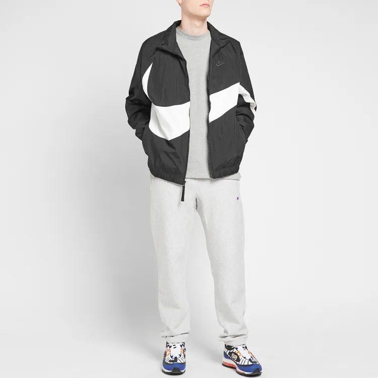 Nike Стеганая куртка с большим логотипом Swoosh AR3132-010