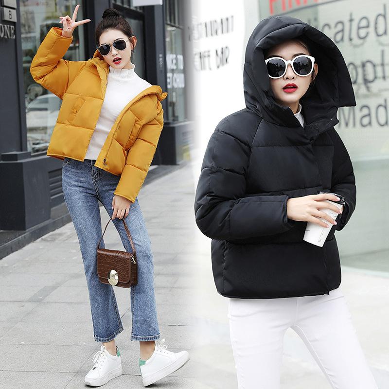 Women's short cotton-padded clothes, new winter hooded loose down cotton clothes, small bread clothes, and jackets are trendy.