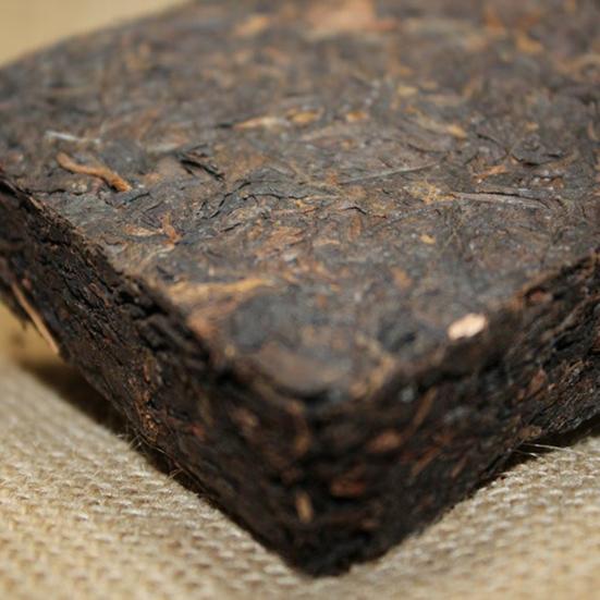 250 г китайского спелого кирпичного чая пуэр