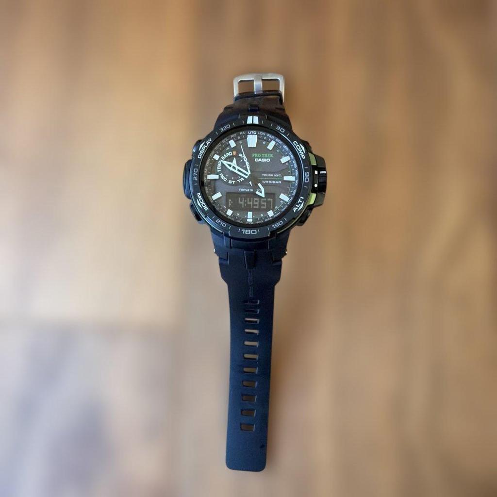 Б/у CASIO PRO TREK Тройной сенсор Радиоуправляемые Солнечные