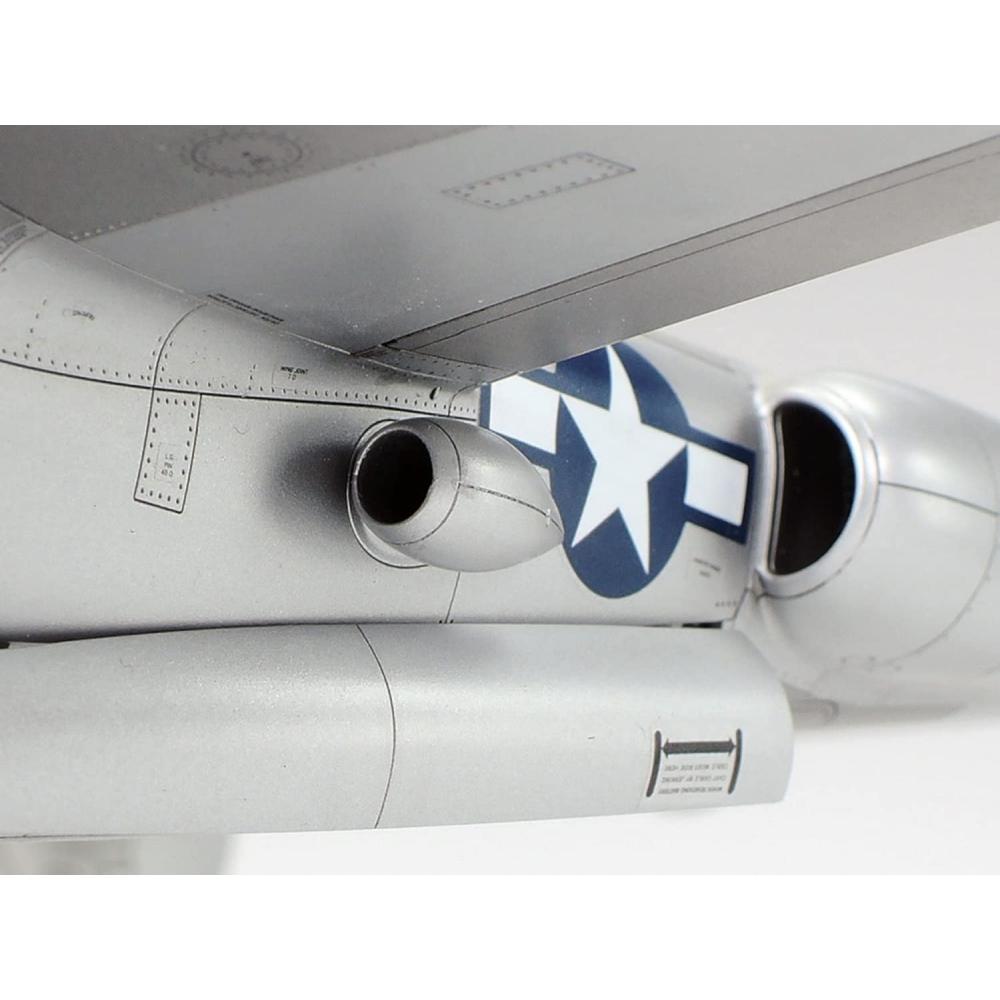 Tamiya 148 Masterpiece Series No.123 US Army Lockheed P-38J Lightning Пластиковая модель 61123 Цвет литья
