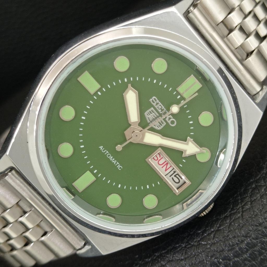 ЯПОНСКИЕ ВИНТАЖНЫЕ ОТРЕМОНТИРОВАННЫЕ АВТОМАТИЧЕСКИЕ МУЖСКИЕ ЧАСЫ SEIKO 5 С ЗЕЛЕНЫМ ЦИФЕРБЛАТОМ a444452-1