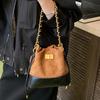 Retro Chain Bag Women's Large Capacity 2025 New Casual Niche Design Shoulder Messenger Bag Commuter Bucket Bag