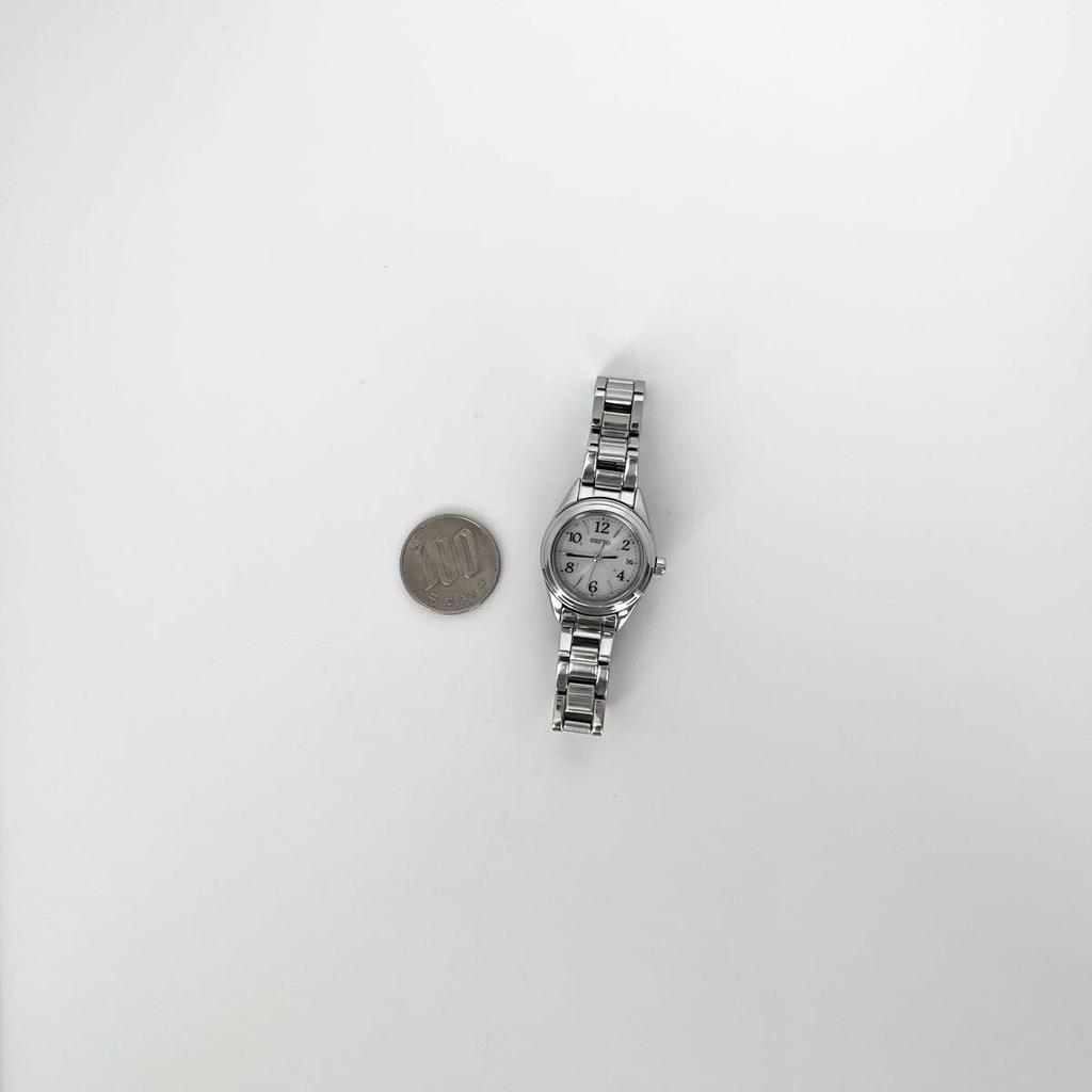 Б/у [В рабочем состоянии] Полированные женские часы Seiko SEIKO радио-солнечные хорошее состояние серебристый белый циферблат s2383