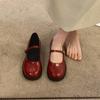 2025 Новые женские туфли Мэри Джейн Женская мода Элегантные туфли с мелким вырезом и пряжкой в виде сердца Женские туфли на толстом каблуке в стиле колледжа для улицы