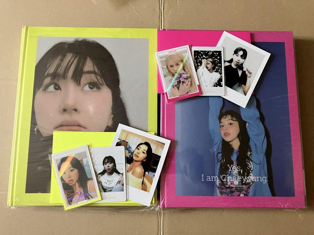 [USED] Opened Chaeyoung Photo Book Yes, I Am Chaeyoung. Set of 2