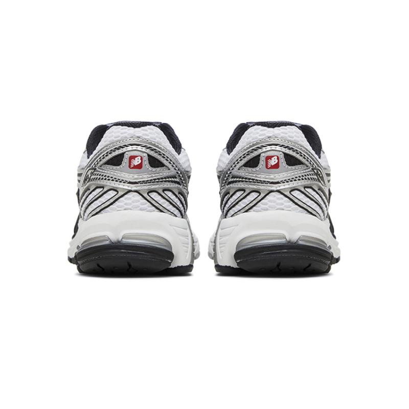 New Balance 860v2 Черно-бело-серебристые кроссовки ML860XD