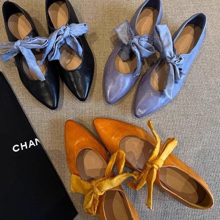 Версия из коровьей кожи ~ остроконечные литературные и художественные балетки на шнуровке для женщин, легкие роскошные туфли Мэри Джейн с бантом и неглубоким горлом