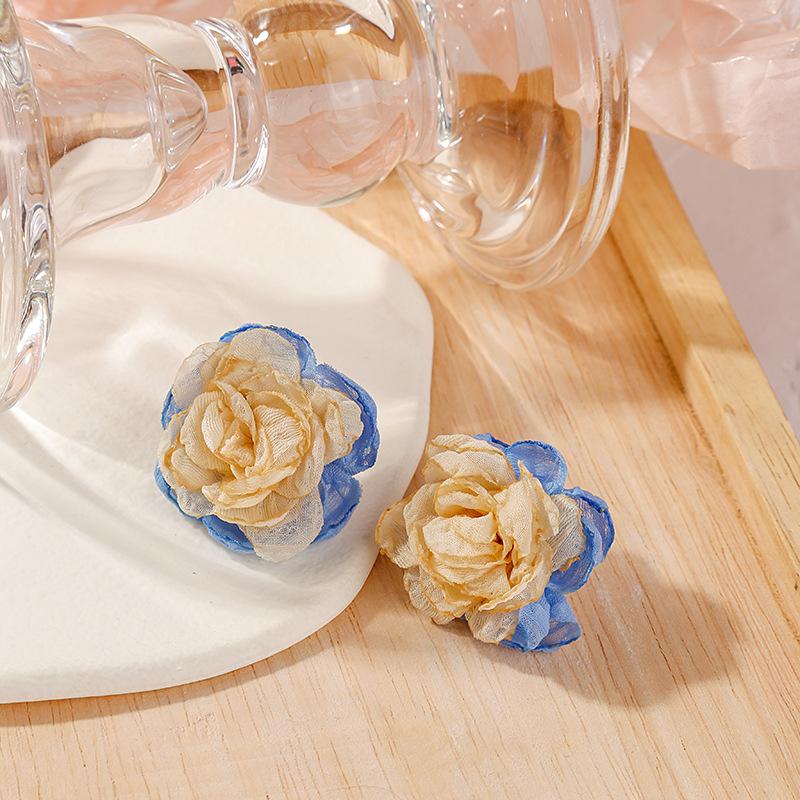 ins fairy air contrasting color atmosphere burning edge lace flower rose handmade earrings, gentle summer Hong Kong style earrings