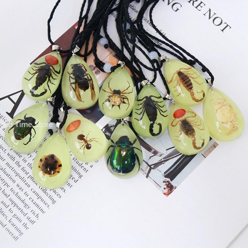 Luminous Naturally Scorpion Necklace Vintage Resin Insect Beetle Spider Amber Pendant Rope Chain Necklaces Glow In Dark Jewelry