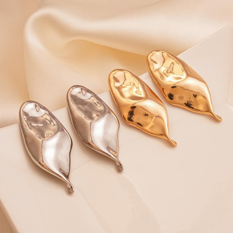 Серьги с серебряной иглой, глянцевые, неправильной формы, со сложенными листьями, для тяжелой промышленности, серьги с индивидуальностью и темпераментом
