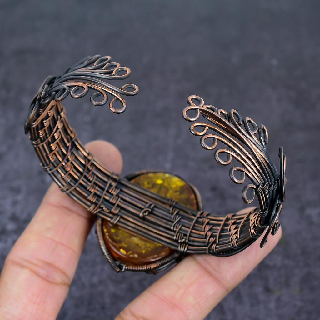 Браслет-манжета из медной проволоки с балтийским янтарем, ручной работы, регулируемый S6M44