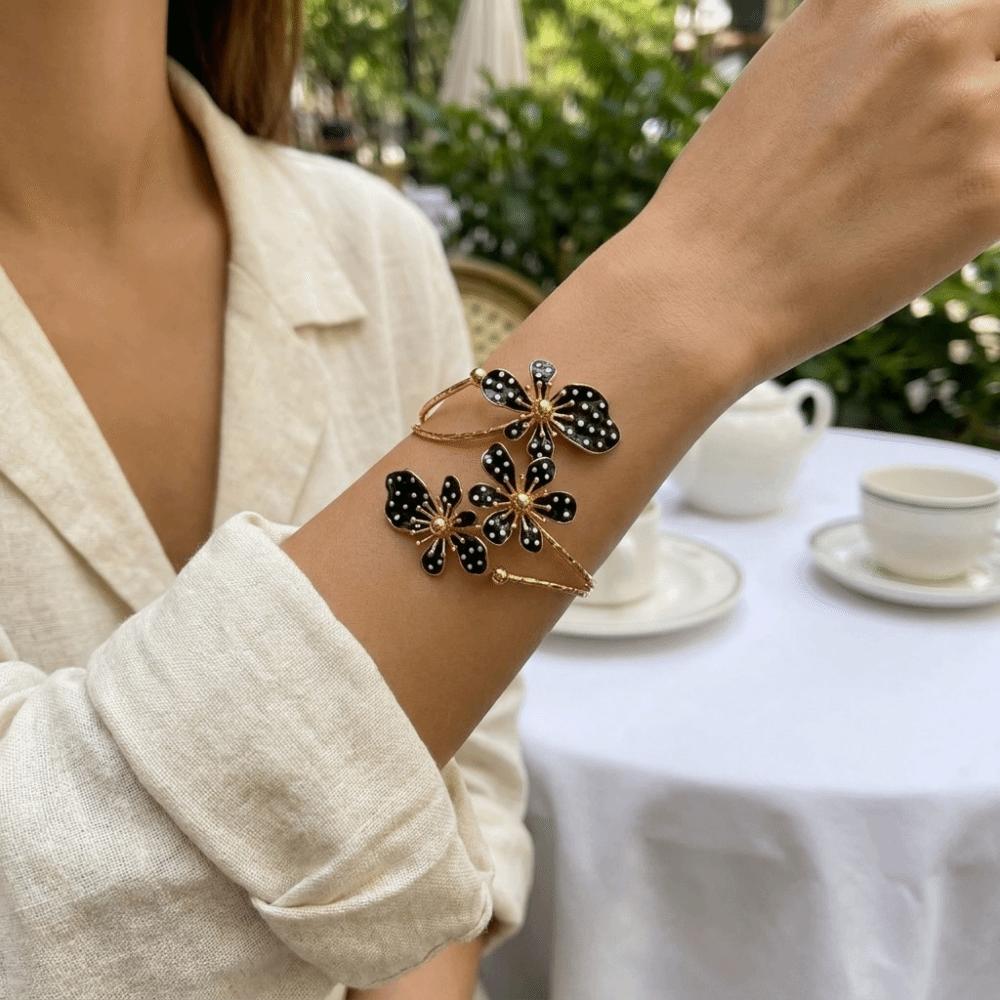 Adjustable Flower Bracelet Retro Floral Armband Fashion Accessories Open Arm Bangle Party