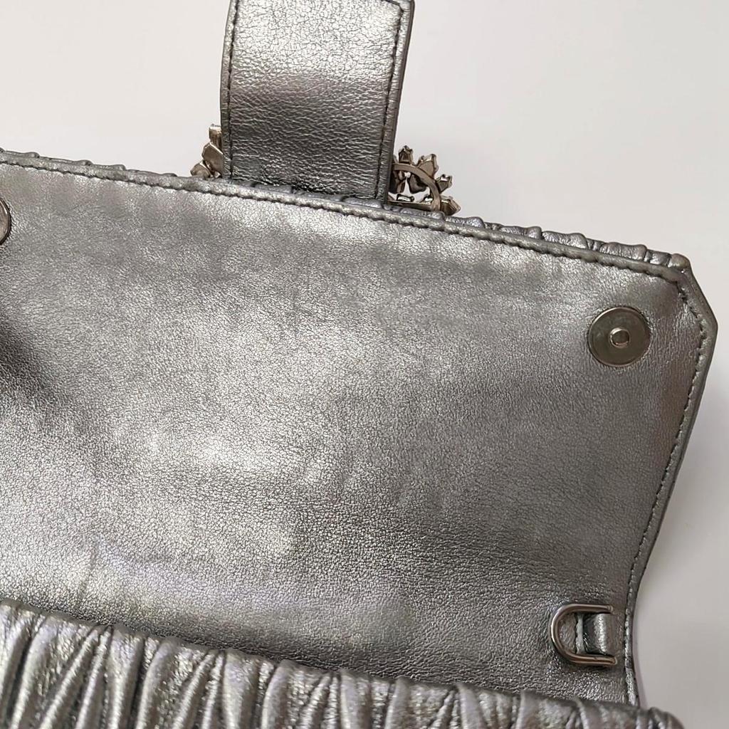 [Pre-Owned] Matelassé Solid Compact Leather Shoulder Bag - Good #1SCOR09